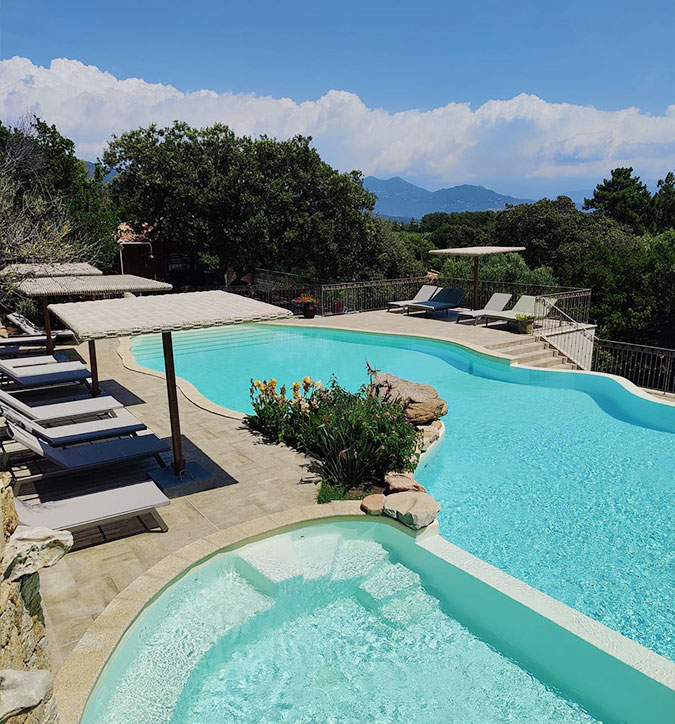 Piscine chauffée et Bain à remous - Résidence La Plage**** Propriano​